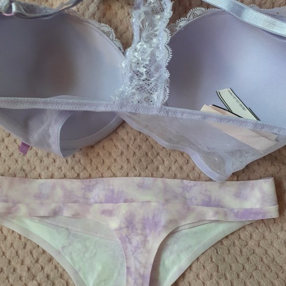 SALE!! Brand New PINK Victoria's Secret Bra 32DD & Thong Panties-XS - Picture 2 of 4